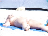 Sonnencreme am Nacktstrand – Schutz unter freiem Himmel