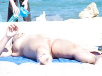 Sonnencreme am Nacktstrand – Schutz unter freiem Himmel