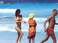 Once more, a selection of wimen picked up in a nude barcelona beach.