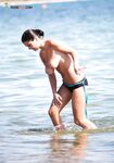Once more, a selection of wimen picked up in a nude barcelona beach.