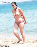 When you walk around a beach there are alway wimen who have a cameltoe.