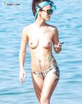 Again few photos fro different sets. I had a lot of fun with hubby at the beach!.