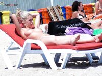 Exploring the coastal dunes in a state of total nudity and absolute peace. 5