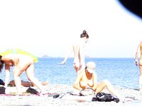 Having a good "wide open" day at the beach. Hope you also like this sunny view.