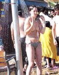 In these shots we were in tuscan, in a publc strand, very nice place. 2