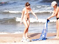Just some chicks I saw this weekend in albufeira's strand. Hope you like =).