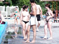 Just some chicks I saw this weekend in albufeira's strand. Hope you like =).