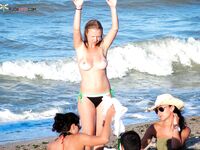 Ahi van otras fotitos nudistas, chicas mandarme algunas vosotras, besos. 3