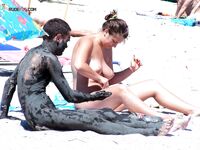 Ahi van otras fotitos nudistas, chicas mandarme algunas vosotras, besos. 3