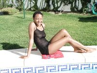 Nia 2