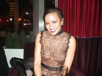 Nia 6