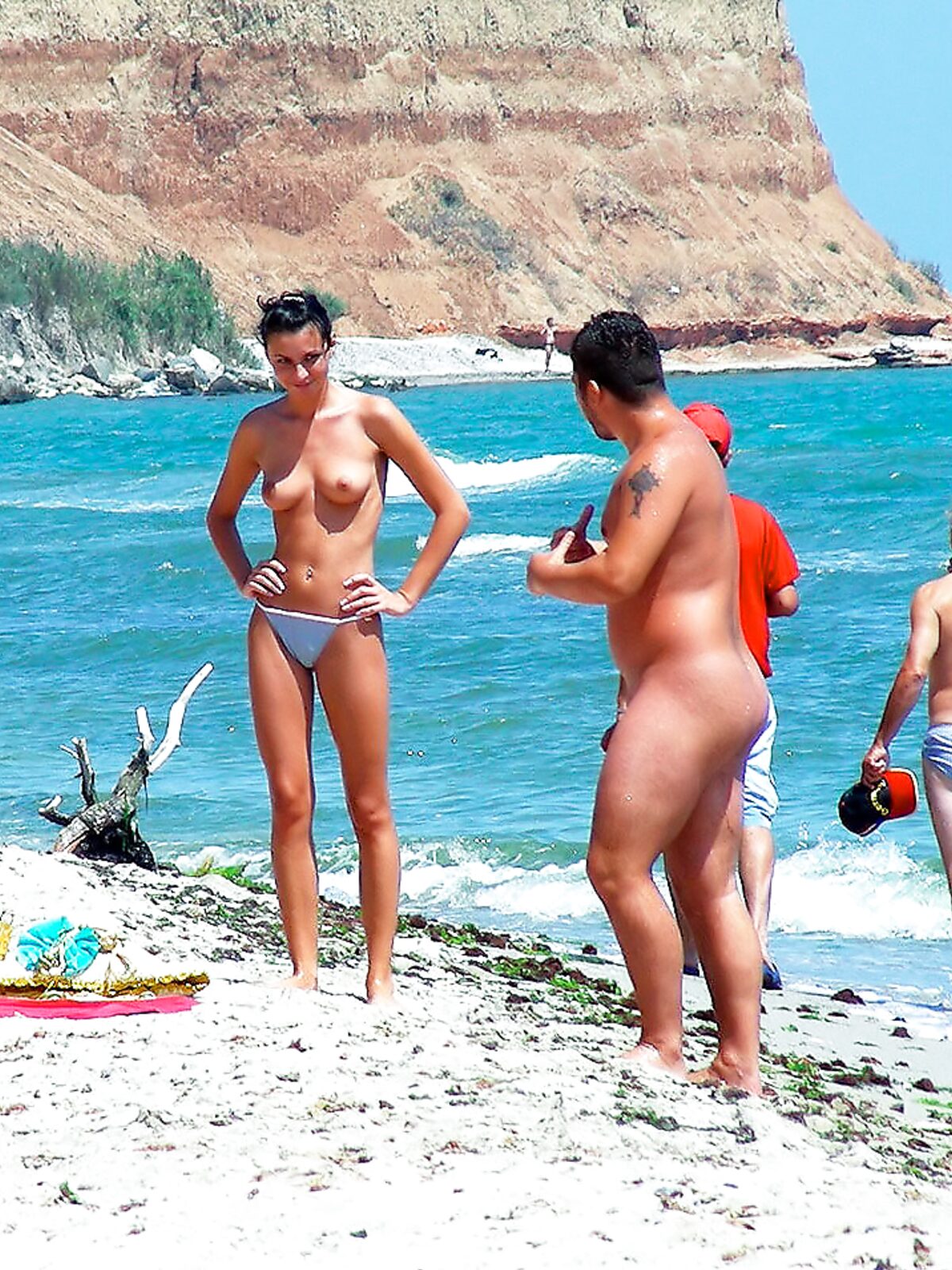 Rozhovor nudistů pod úžasnou skalnatou strží album preview