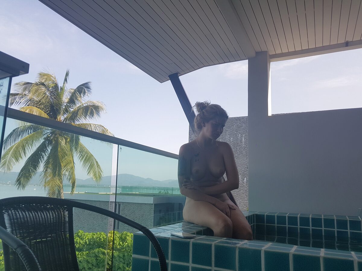 Nicole 3 album preview